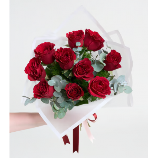 Beyaz Bukette 10 Kırmızı Gül