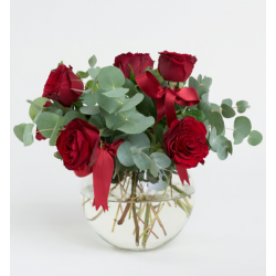 Kırmızı Kurdeleli Cam Akvaryumda 5 Kırmızı Gül