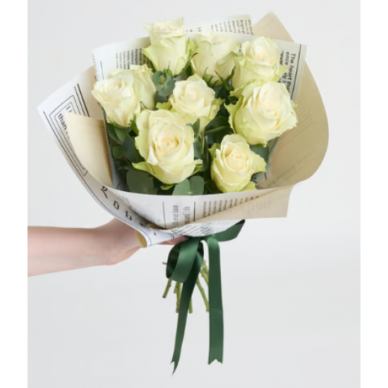 Gri Gazete Buket Kağıdında 9'lu İthal Beyaz Gül