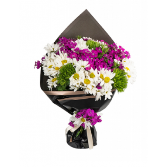 Siyah Ambalajda Mor Hüsnüyusuflar ve Beyaz Papatyalar Buket (~ 53 cm)