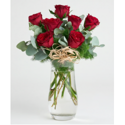 Kristal Cam Vazoda 7'li Kırmızı Gül