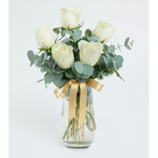 Sarı Kurdeleli Kristal Cam Vazoda 5'li Beyaz Gül