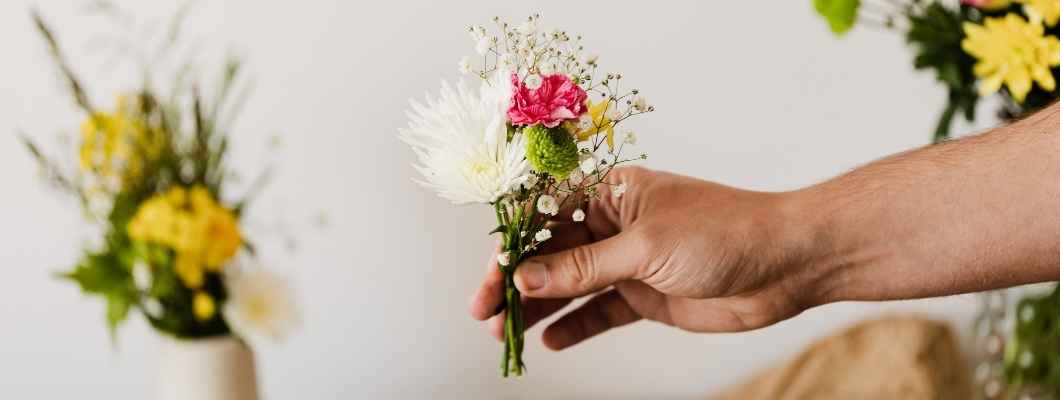 Sefaköy Çiçekçilik Rehberi: En Doğru Çiçekçiyi Nasıl Seçmelisiniz?